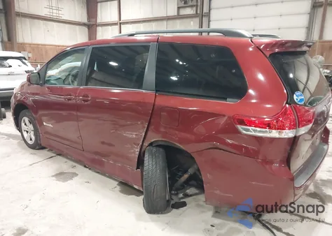 2011 Toyota Sienna Le V6 from USA, damaged, VIN 5TDKK3DC0BS093854